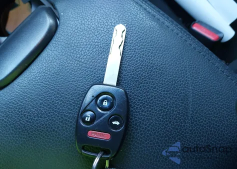 2011 Honda Accord 2.4 Ex from USA, damaged, VIN 1HGCP2F7XBA154903